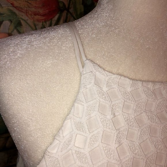 Sz 8 White House Black Market White Crochet Halter Shift Dress - Picture 10 of 17